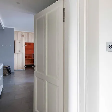 Apartment Minerva 02 *